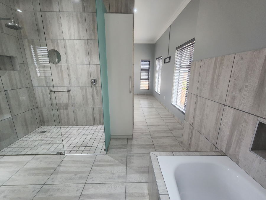 3 Bedroom Property for Sale in Hartenbos Central Western Cape